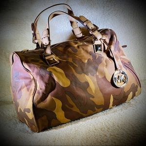 Michael Kors Brn Camo Satchel